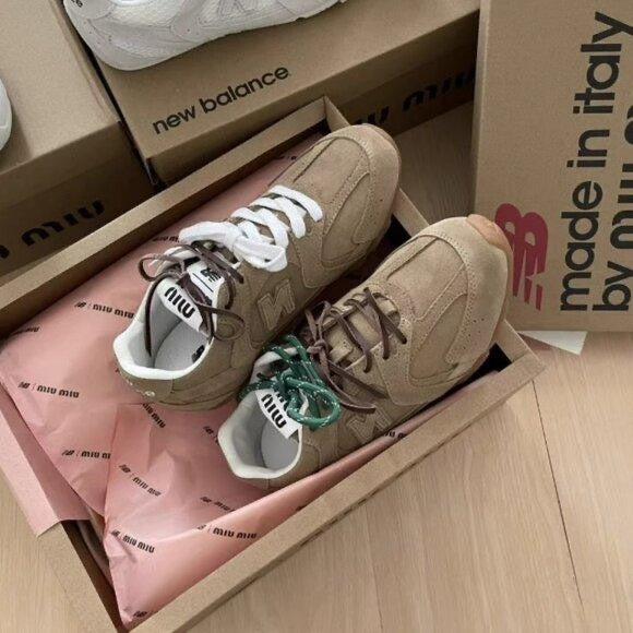 NEW BALANCE x MIU MIU Women’s 530 SL Sneakers – Brown Luxury Sneakers