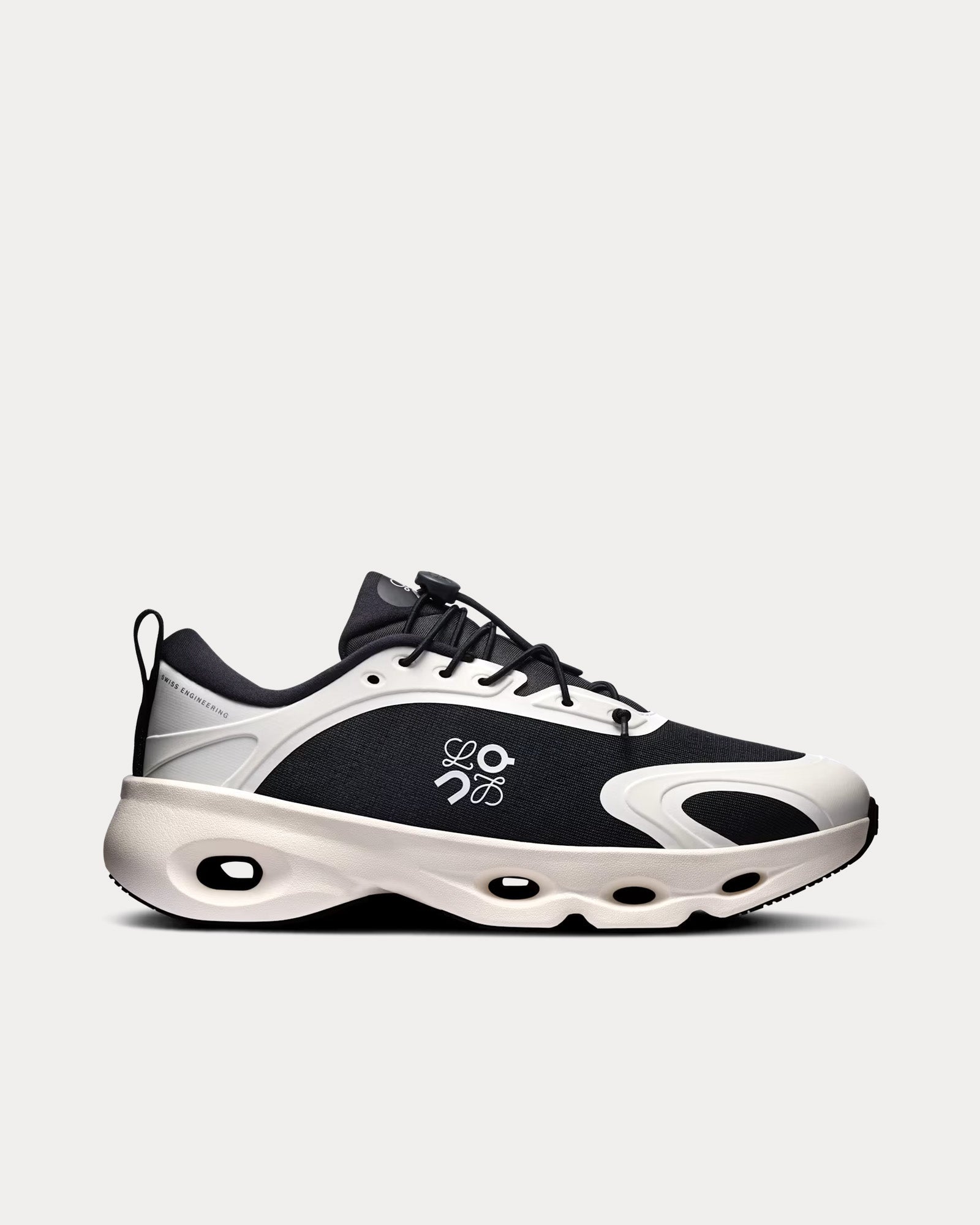 Cloudsolo LOEWE Black| Eggshell