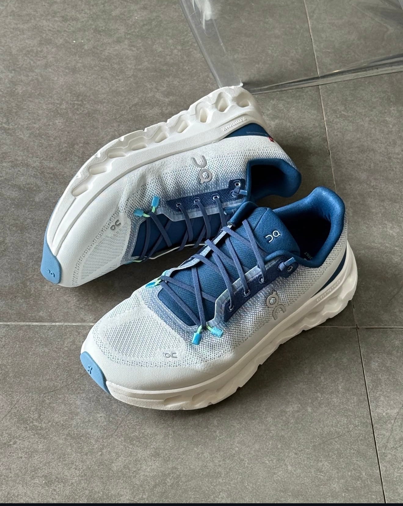 On cloudilt ivory tempest