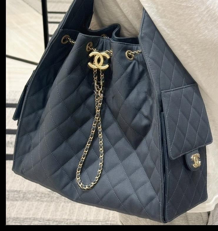 Chanel Hobo 25 Medium Handbag – Women