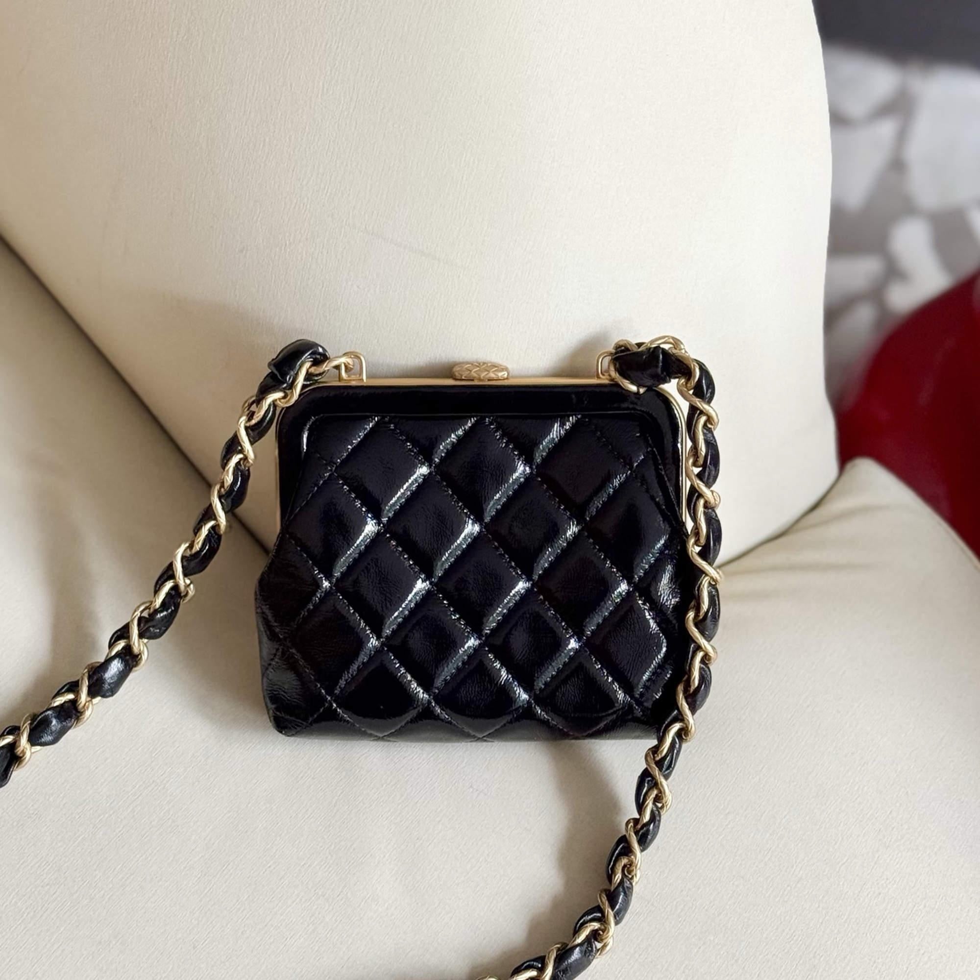 Chanel Black Bow Clutch – Women