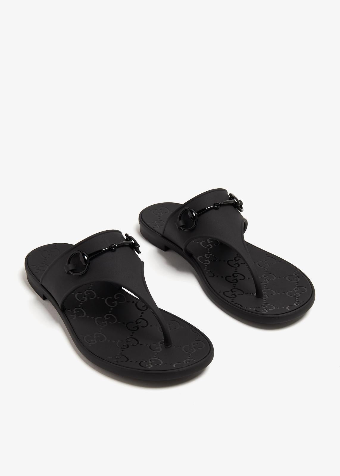 GUCCI Women’s Horsebit Thong Sandals – Black Rubber Luxury Sandals
