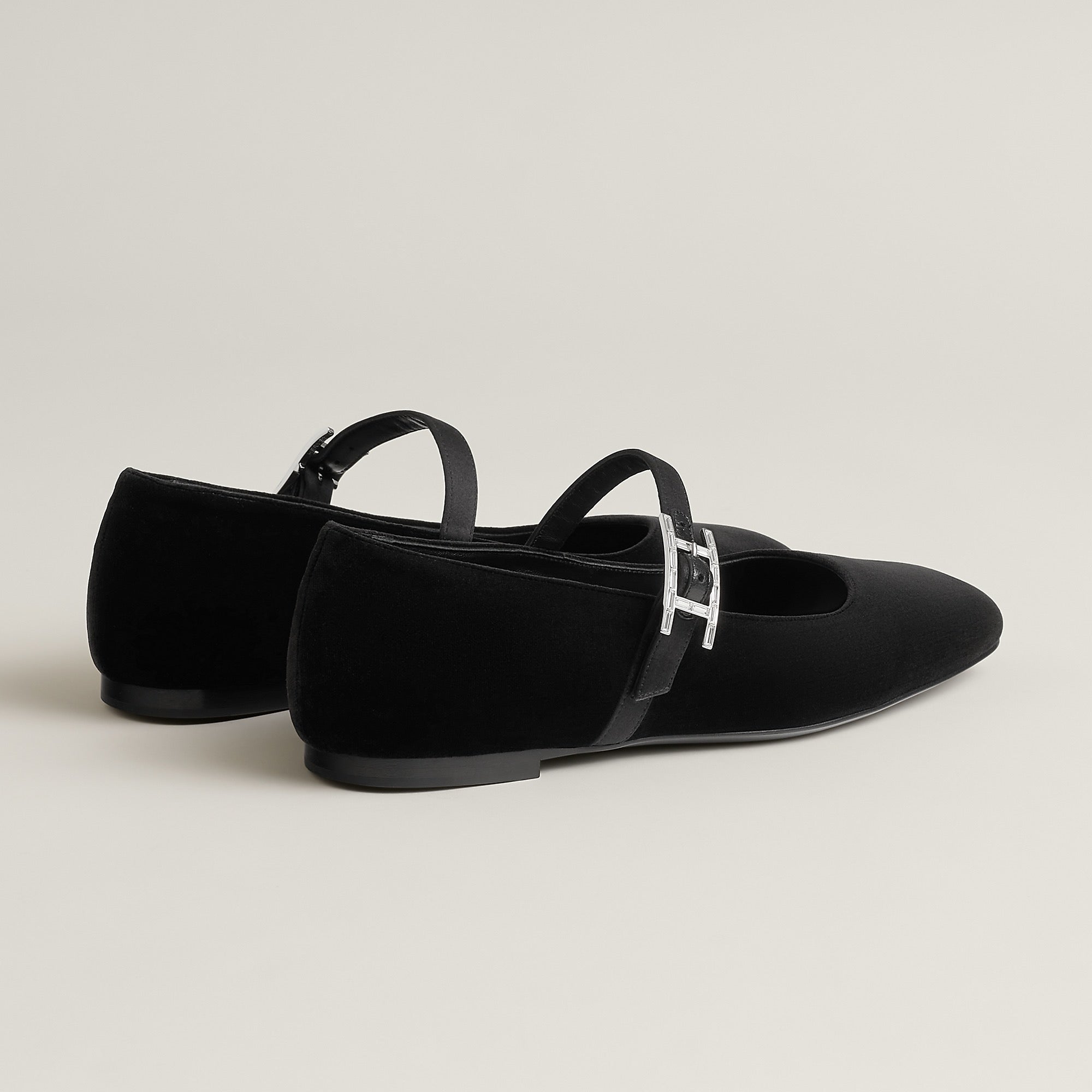 HERMES Women’s Jane Ballet Flats – Black Suede | Elegant Everyday Flats