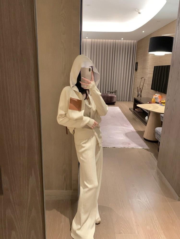 LOEWE Women’s Hoodie & High-Waist Wide-Leg Knit Co-Ord Set – Beige