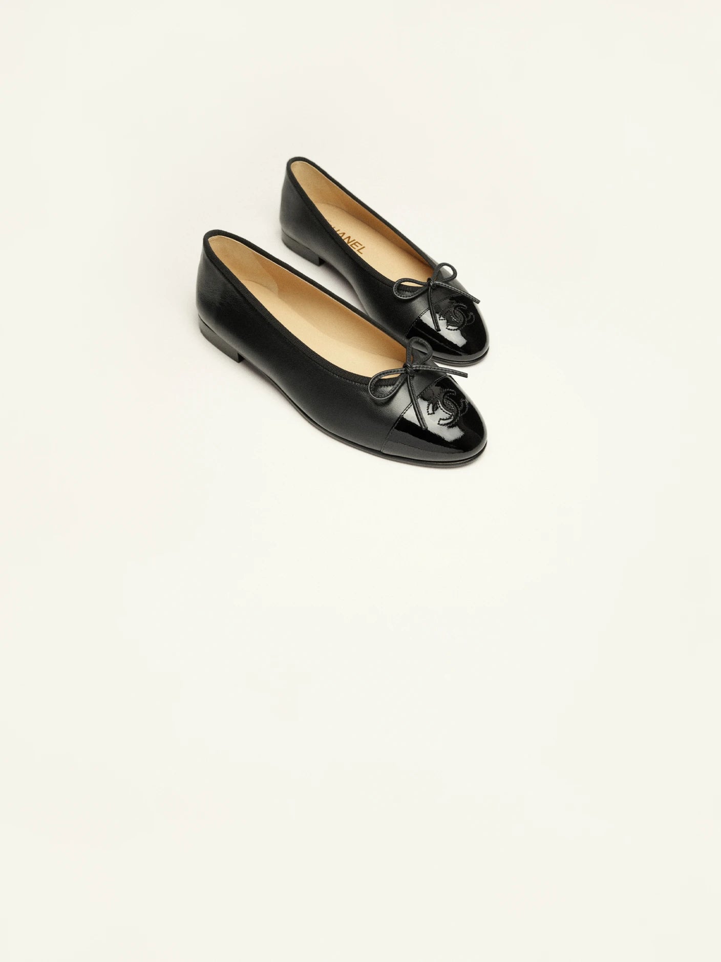 CHANEL BALLET FLATS - Black