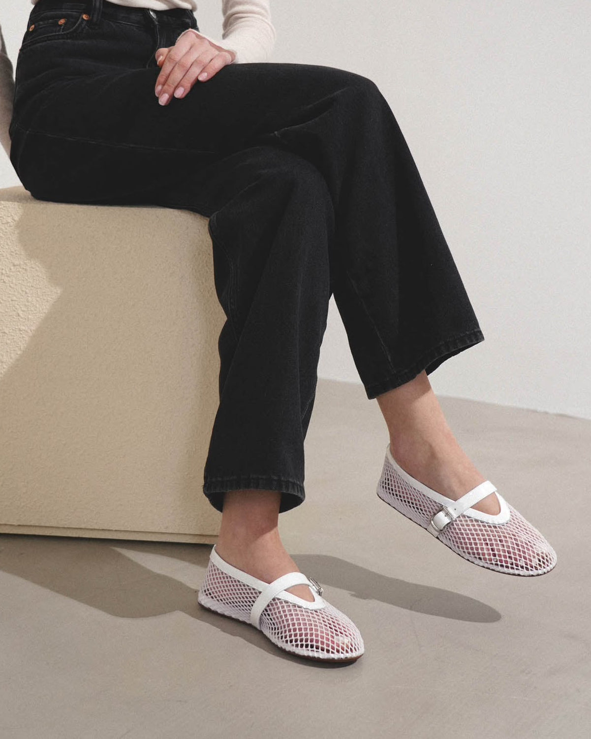 ALAIA BALLET FLATS Fishnet