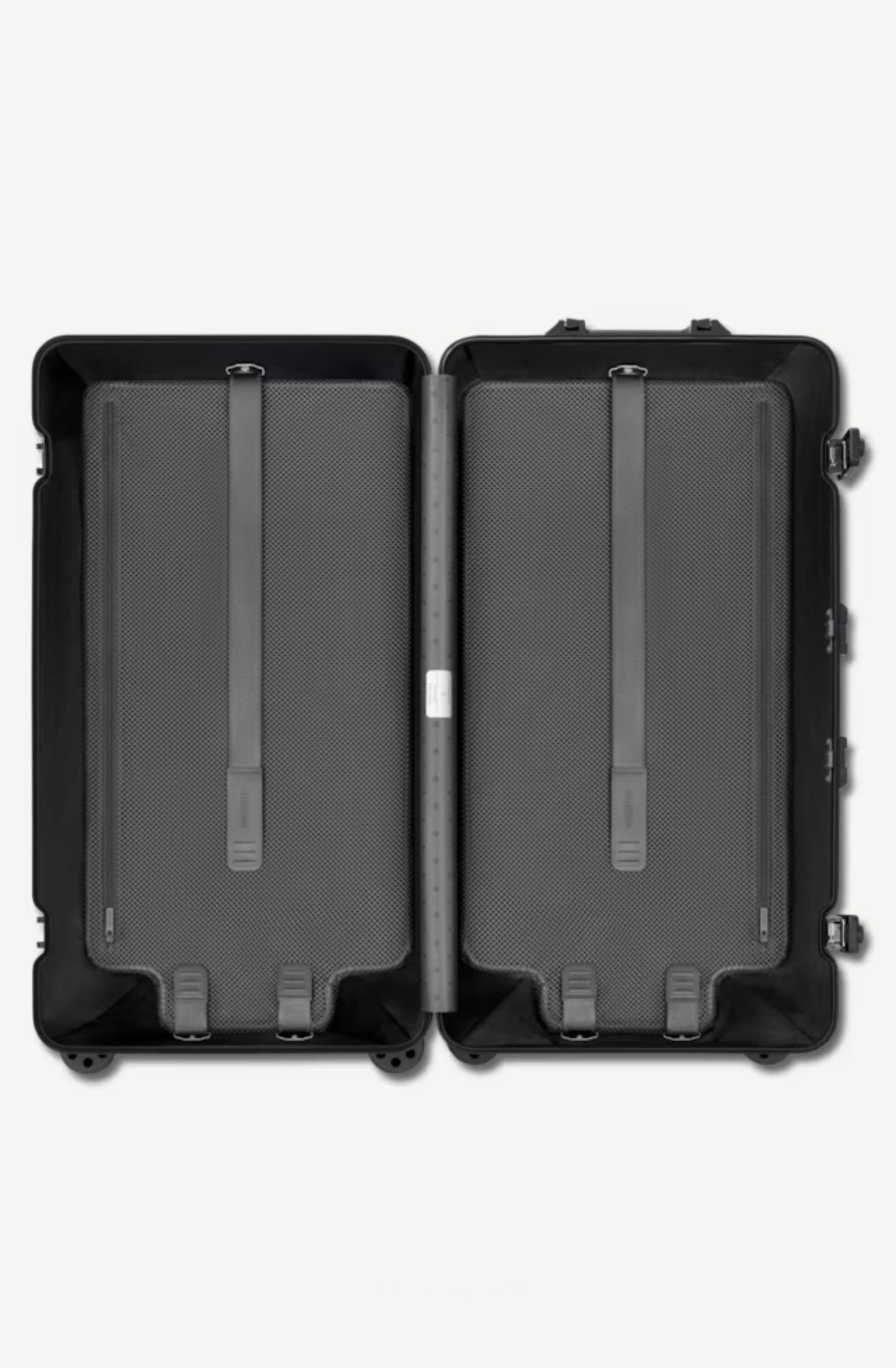 RIMOWA Original Trunk Plus Travel Bag – Black